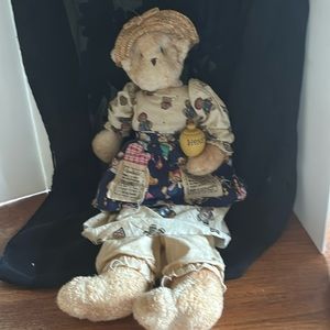 1999©️ Thread Bears by Our Secret USA handcrafted “Grandma’s Ginger Bread” Bear